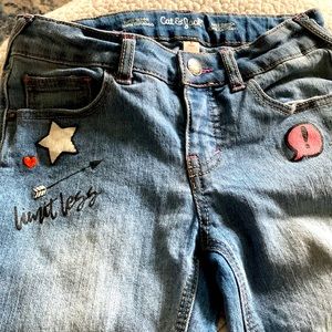 NWOT Sassy style Multi Embroidery Jeans